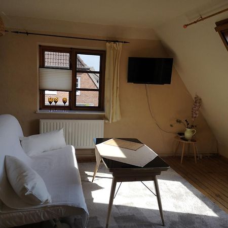 Zimmer Mit Gartenblick Schleswig Exterior foto